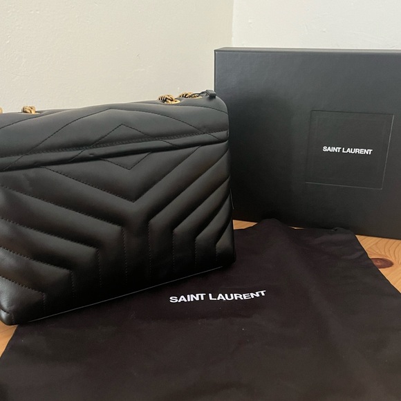 Saint Laurent: Lou Lou Small (Black & Gold)🖤 - Picture 7 of 15